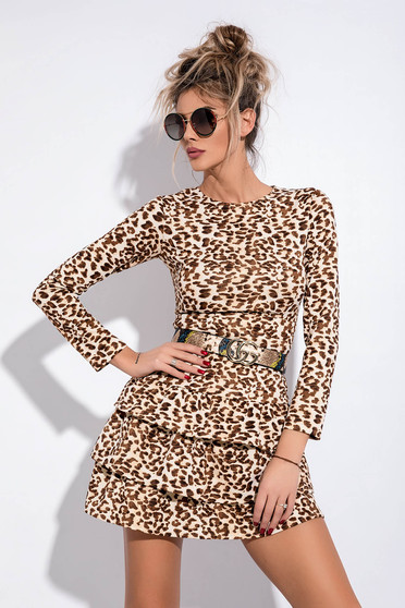 Rochie maro de party cu un croi mulat cu accesoriu tip curea