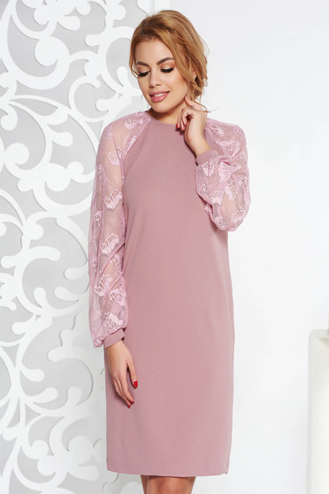 Rochie StarShinerS rosa eleganta midi cu croi larg din material usor elastic cu maneci din dantela
