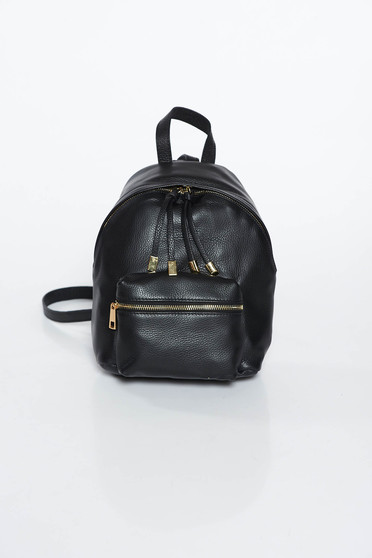 Rucsac negru casual din piele naturala cu accesorii metalice