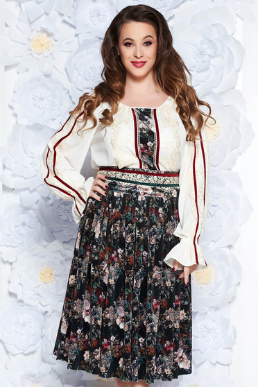 Compleu LaDonna verde-inchis elegant din 2 piese cu aplicatii de dantela accesorizat cu cordon