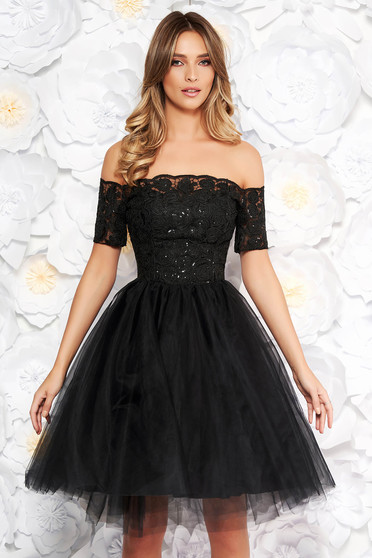 Rochie Artista neagra de ocazie in clos din dantela cu tul cu bust buretat cu aplicatii cu paiete