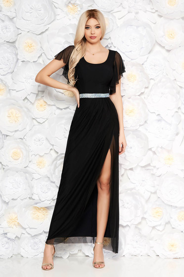 Rochie neagra de ocazie lunga in clos din tul crepata pe picior cu maneci tip fluture cu aplicatii stralucitoare