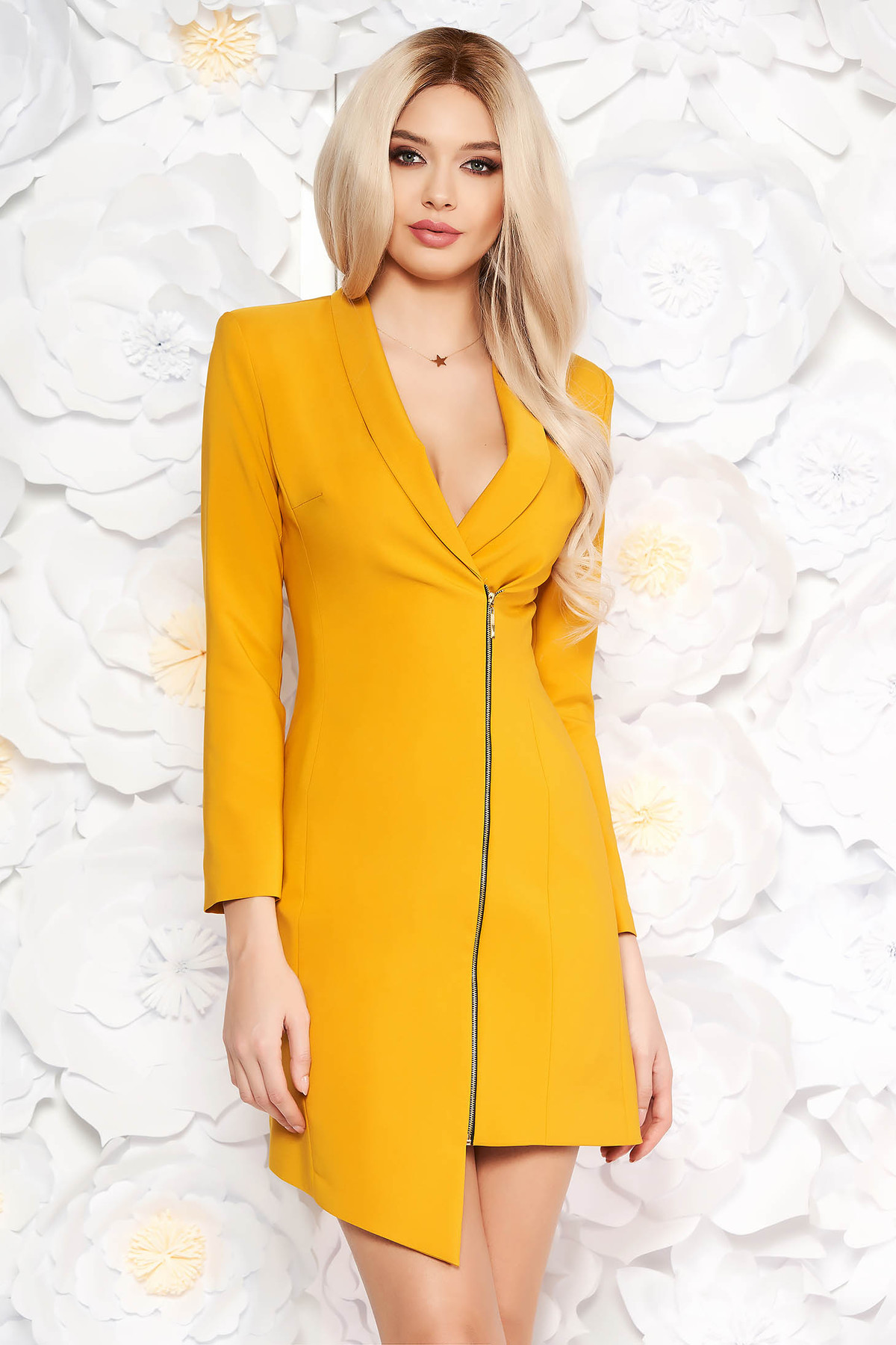 Rochie LaDonna mustarie eleganta tip sacou din stofa neelastica captusita pe interior cu maneci lungi
