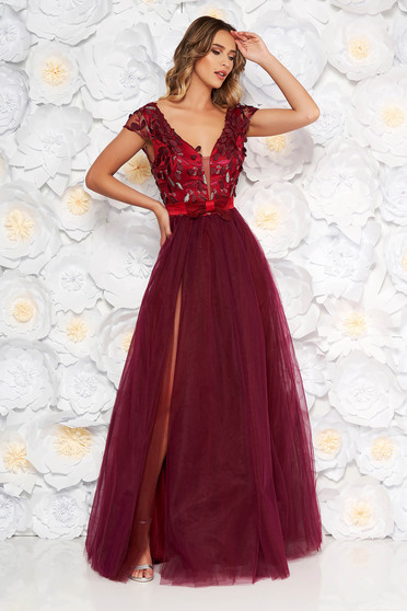 Rochie Artista visinie de ocazie in clos cu bust buretat din tul si dantela cu aplicatii florale cu efect 3D