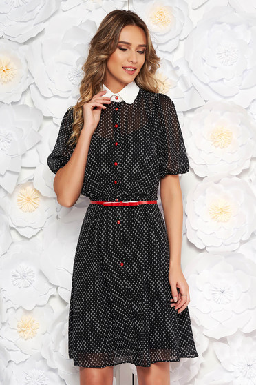 Rochie PrettyGirl neagra eleganta de zi in clos din voal cu buline cu accesoriu tip curea