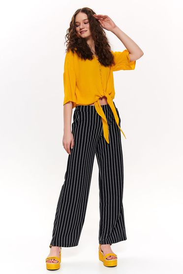 Pantaloni Top Secret negri evazati cu talie medie din material usor elastic cu dungi