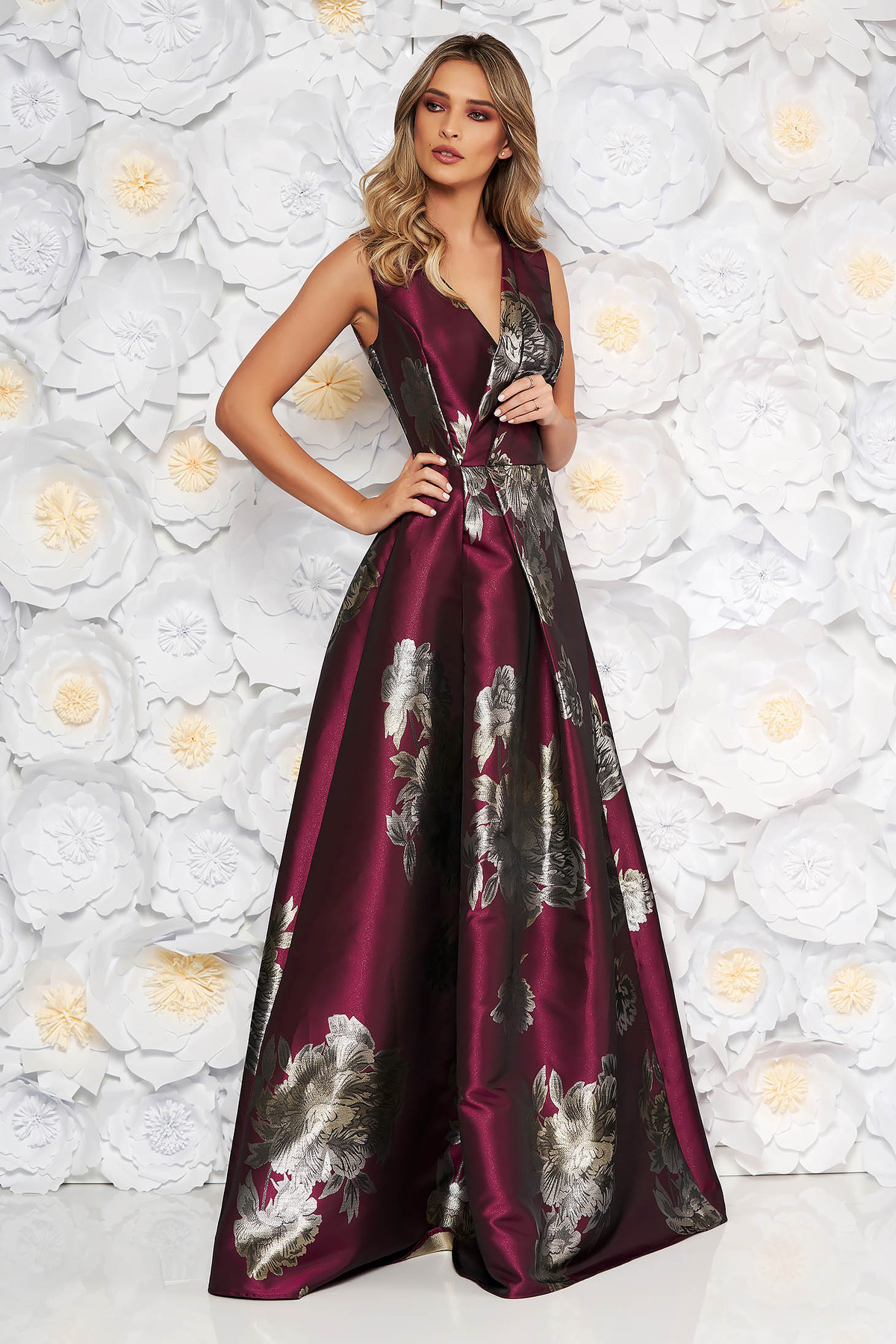 Rochie visinie de ocazie in clos cu decolteu in v cu imprimeu floral