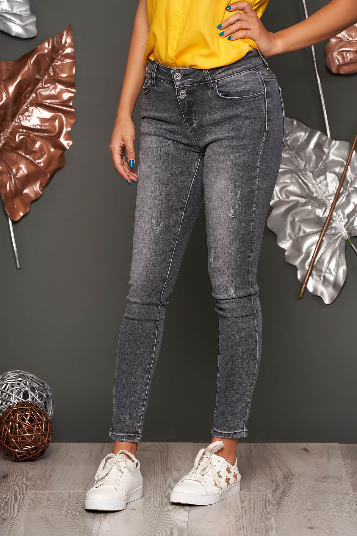 Blugi SunShine gri casual lungi din denim prespalat cu mici rupturi de material