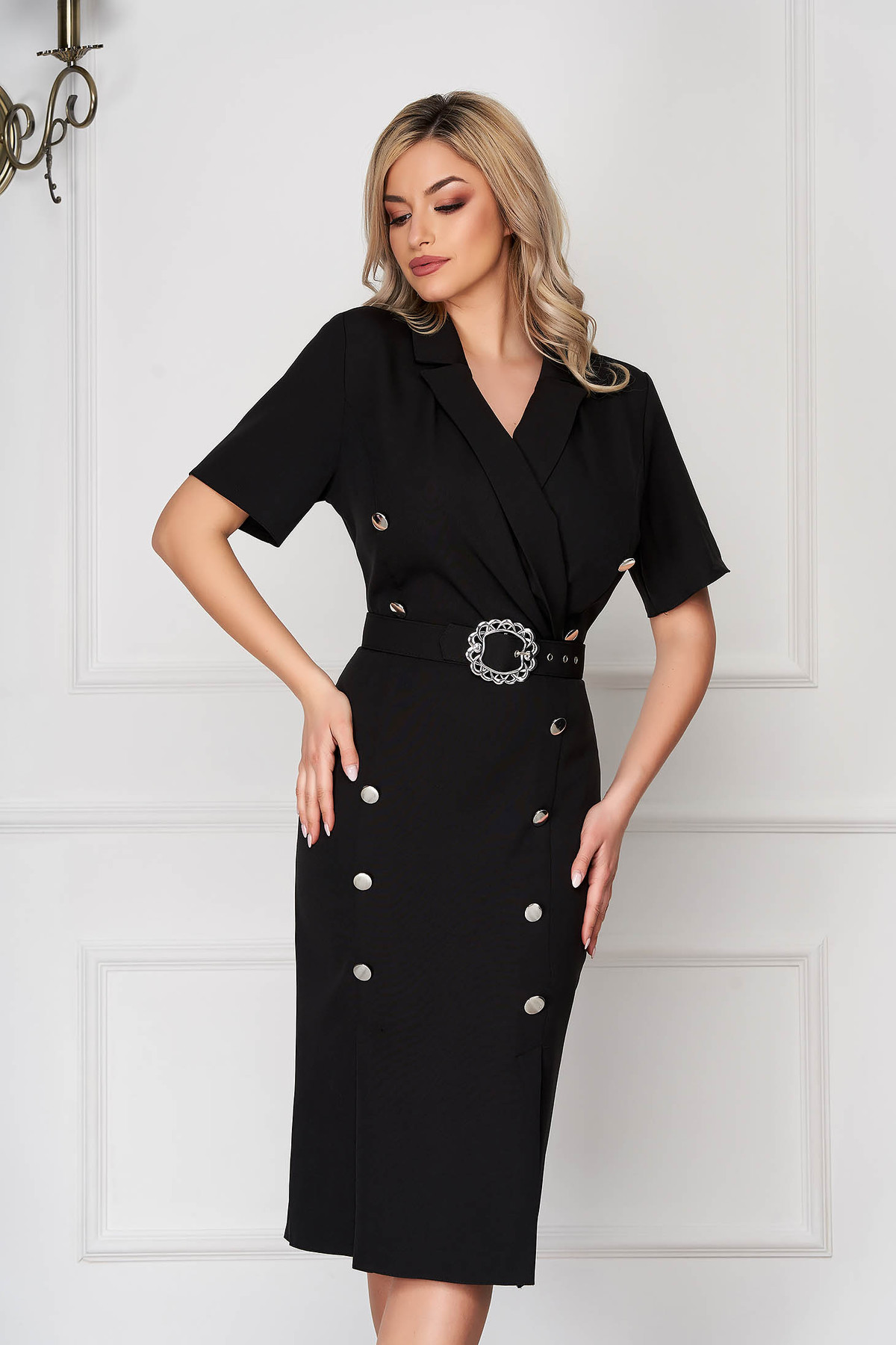 Rochie neagra eleganta midi tip creion din stofa subtire accesorizata cu nasturi