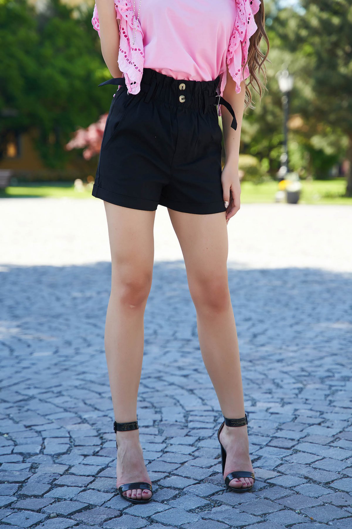 Pantalon scurt SunShine negru casual mulat cu talie inalta si buzunare pret ieftin