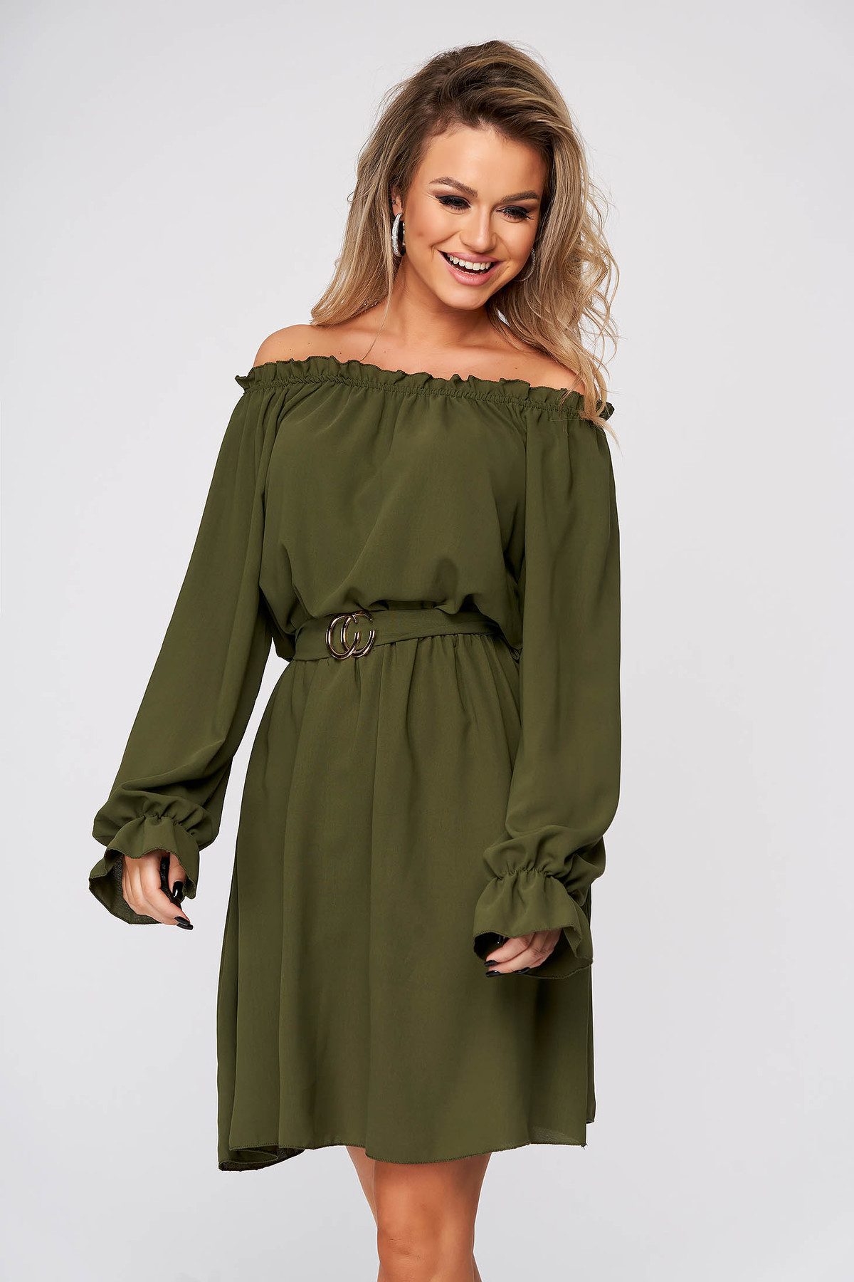 Rochie SunShine verde scurta de zi din material subtire cu un croi drept si umeri goi