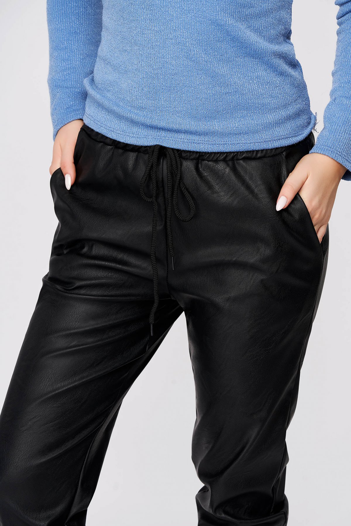 Pantaloni SunShine negri casual cu talie medie cu elastic in talie imitatie de piele