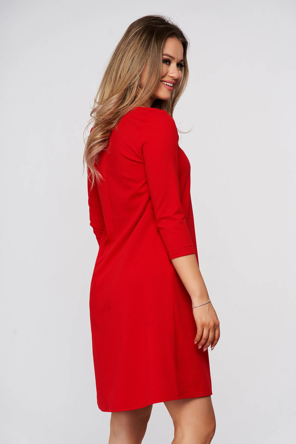 Rochie StarShinerS rosie scurta din material elastic gofrat cu croi larg pret ieftin
