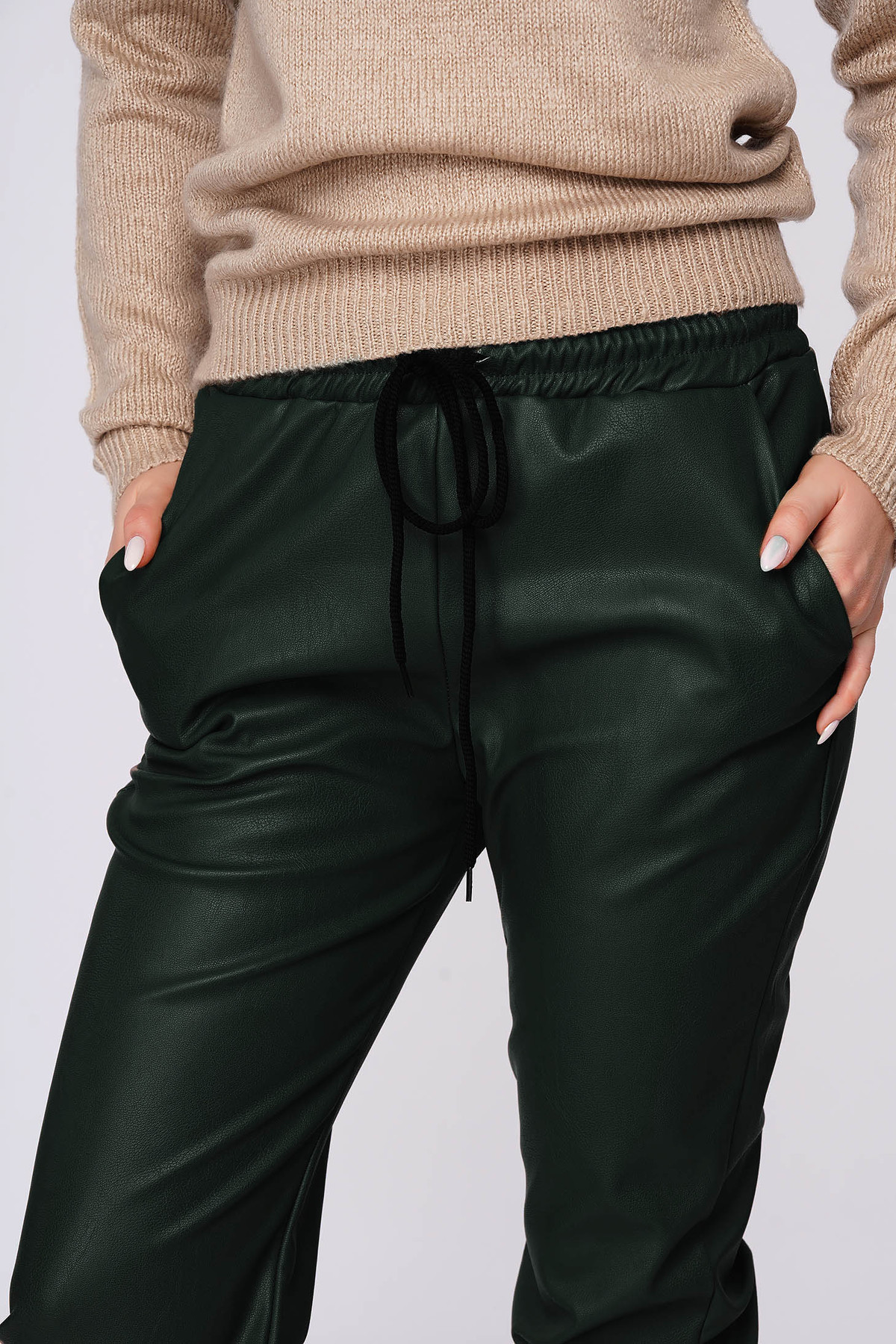 Pantaloni SunShine verzi casual cu talie medie cu elastic in talie imitatie de piele