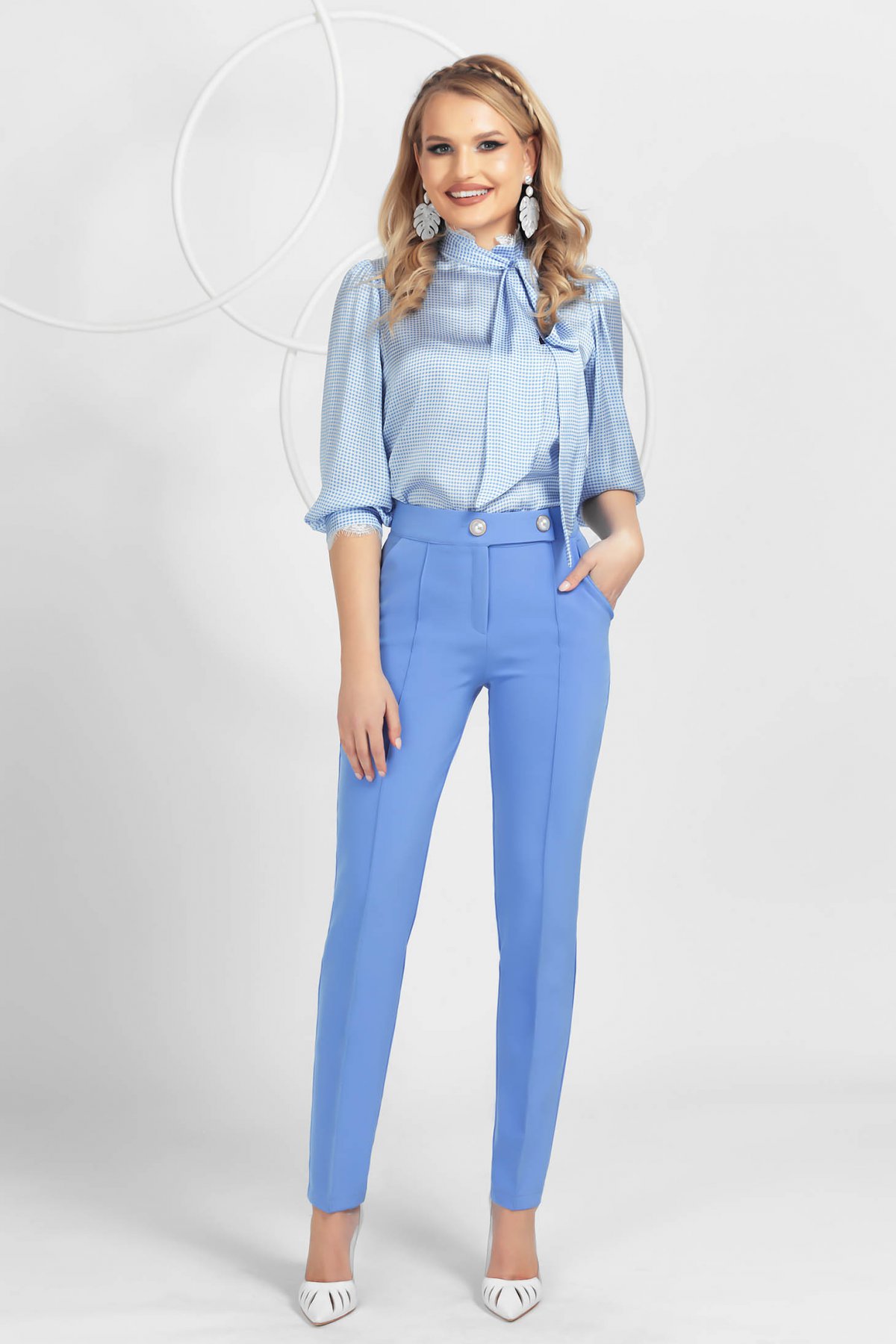 Pantaloni PrettyGirl albastri deschis conici din material usor elastic cu talie normala
