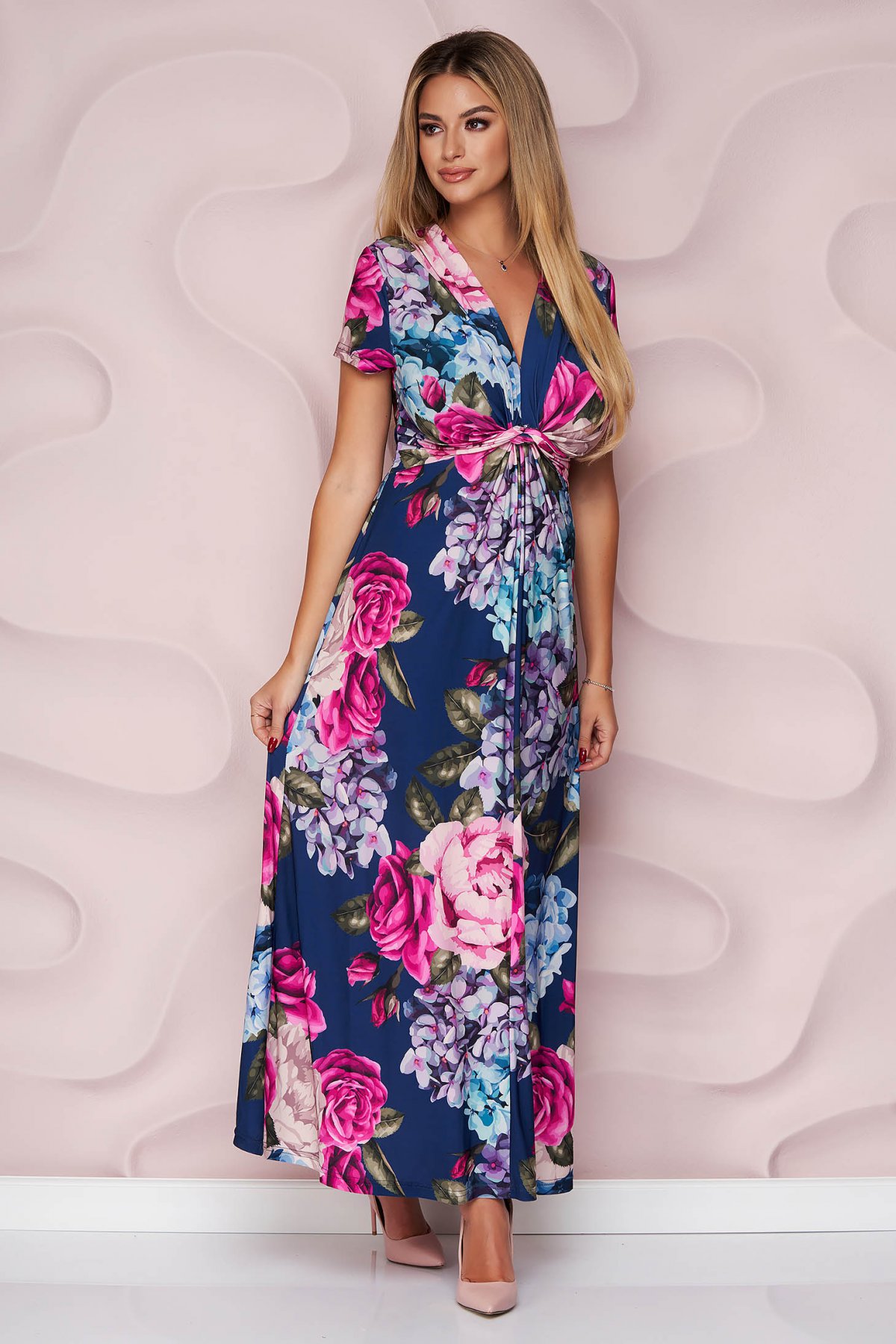 Rochie StarShinerS lunga in clos din material elastic cu nod rasucit in talie