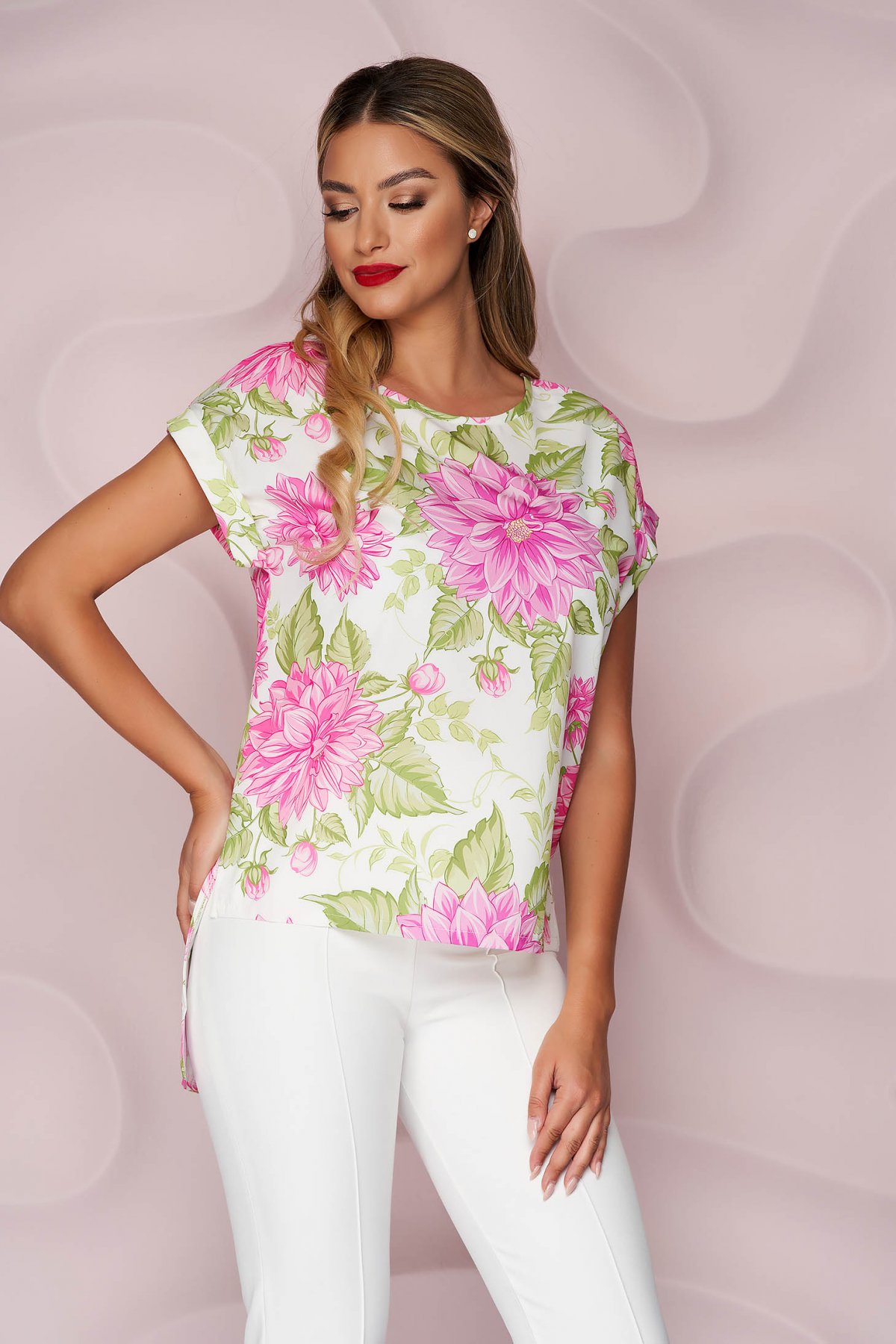 Bluza dama StarShinerS office asimetrica cu croi larg din material fin la atingere cu imprimeu floral unic