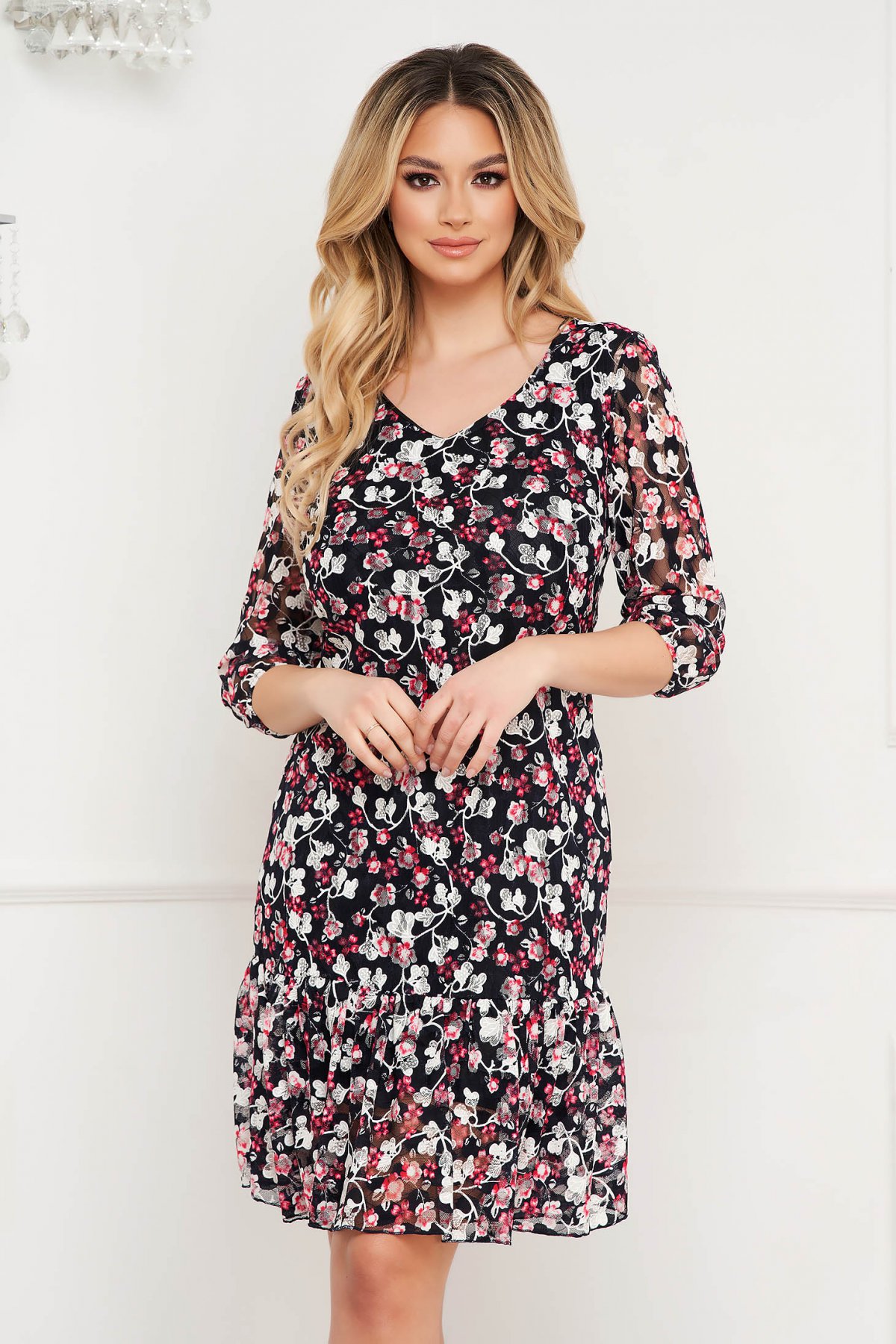 Rochie Lady Pandora midi din dantela cu volanase la baza rochiei