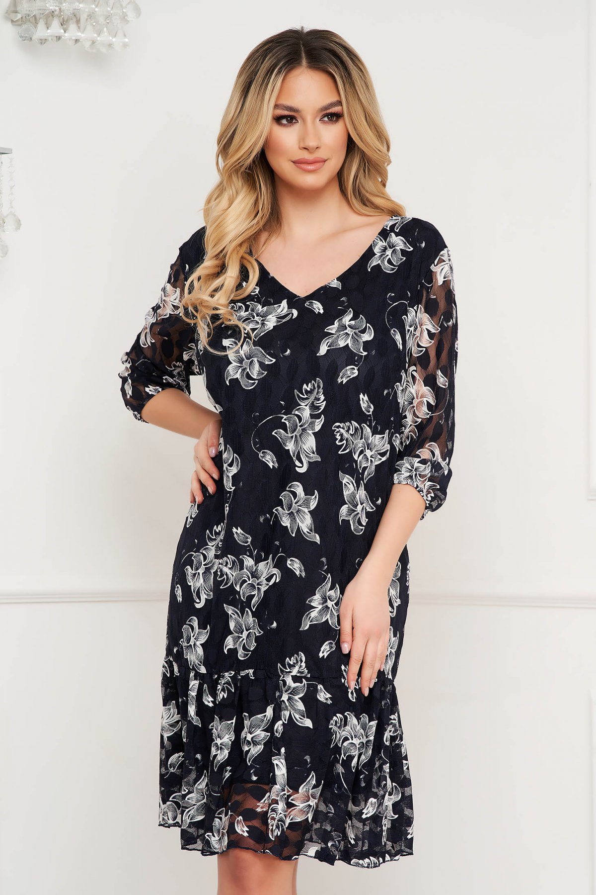 Rochie Lady Pandora eleganta din dantela cu volanase la baza rochiei