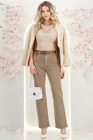 Ținută damă - blugi, sacou, bluza