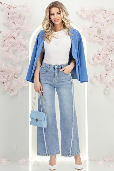 Ținută damă - blugi, sacou, bluza