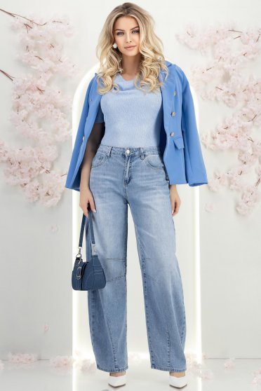 Ținută damă - blugi, sacou, bluza