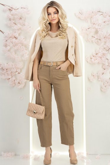 Ținută damă - blugi, sacou, bluza