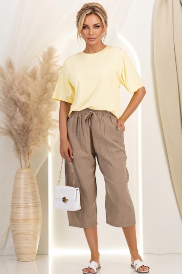 Ținută damă - pantaloni, tricou
