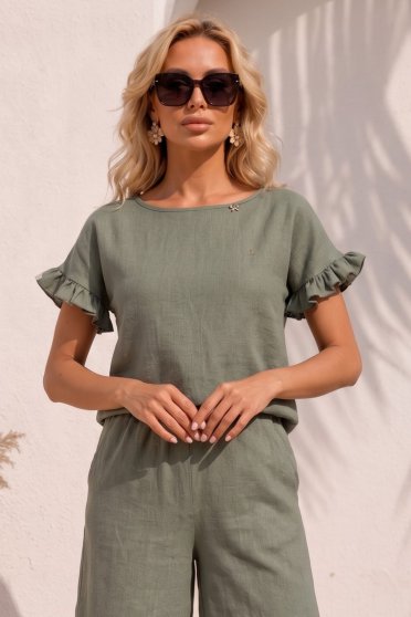 Ținută damă - bluza, geanta dama, pantaloni scurti