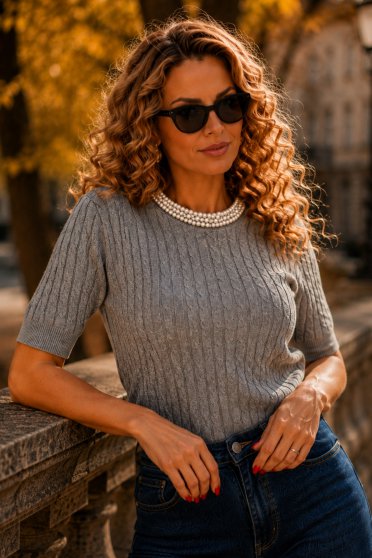 Ținută damă - bluza, blugi